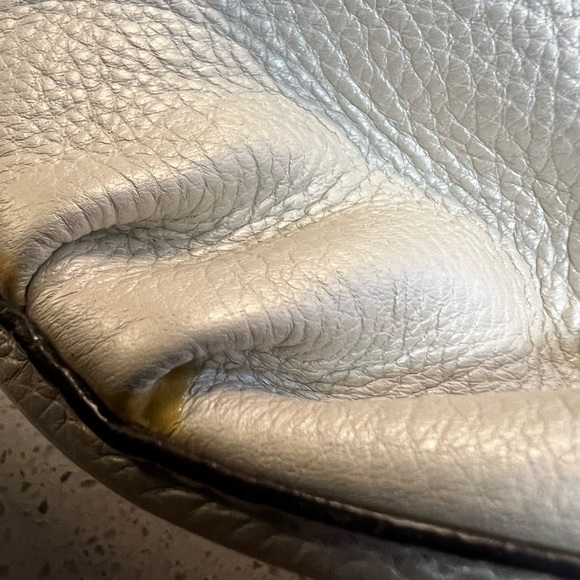 Coach Metallic White Shoulder-Hobo Bag with Matching Wallet - Picture 5 of 11